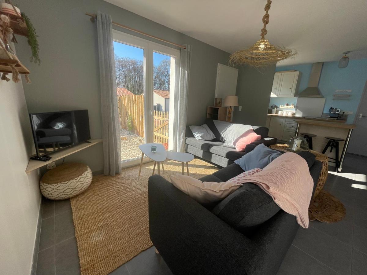 Maison Au Calme Pres Des Plages Poiroux Екстериор снимка